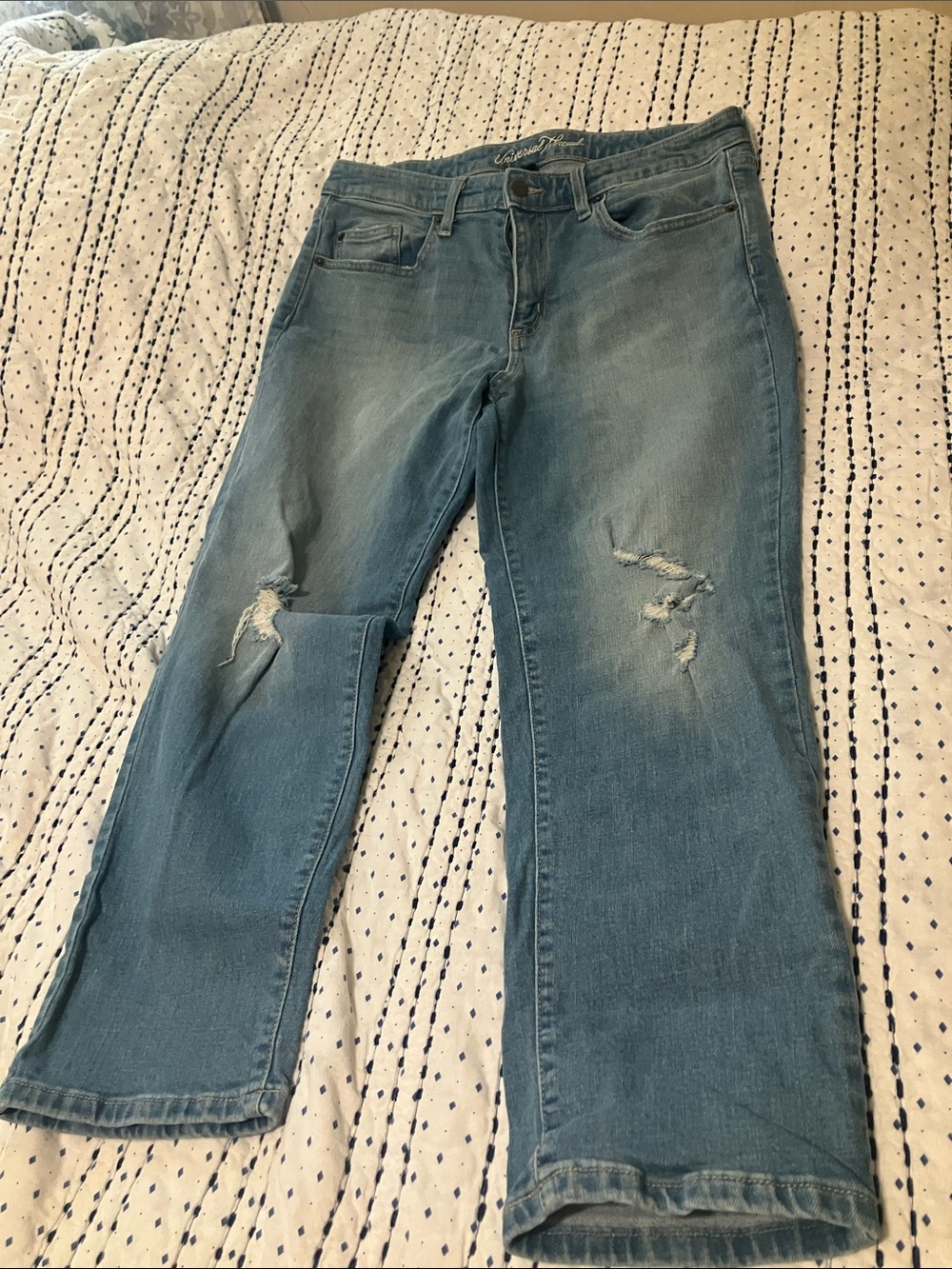 Universal Thread Light Blue Distressed Boyfriend Crop Jeans